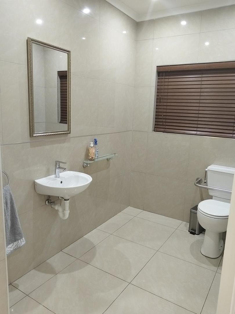 To Let Commercial Property for Rent in Table View Western Cape